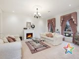 https://images.listonce.com.au/custom/160x/listings/5-clinton-lane-chirnside-park-vic-3116/603/01525603_img_05.jpg?78WdIlbx6ls