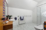 https://images.listonce.com.au/custom/160x/listings/5-crellin-grove-camberwell-vic-3124/733/01358733_img_12.jpg?zFSuuZJeX38