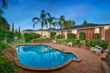 https://images.listonce.com.au/custom/160x/listings/5-cresthaven-court-donvale-vic-3111/528/00780528_img_05.jpg?VvMgkMQFf5E