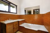https://images.listonce.com.au/custom/160x/listings/5-crichton-avenue-port-melbourne-vic-3207/517/01772517_img_08.jpg?yx2iKb24GnE