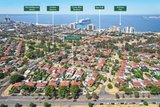 https://images.listonce.com.au/custom/160x/listings/5-crichton-avenue-port-melbourne-vic-3207/517/01772517_img_18.jpg?8nrPX-O0CZo
