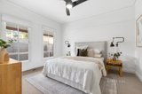 https://images.listonce.com.au/custom/160x/listings/5-crowe-court-eltham-vic-3095/439/01346439_img_08.jpg?nwplTRvEjj0