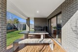 https://images.listonce.com.au/custom/160x/listings/5-crowther-drive-lucas-vic-3350/153/01970153_img_06.jpg?GHPV2MSbOC8