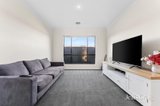 https://images.listonce.com.au/custom/160x/listings/5-crowther-drive-lucas-vic-3350/153/01970153_img_14.jpg?NEPmSjB547w