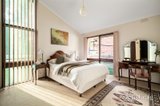https://images.listonce.com.au/custom/160x/listings/5-davies-drive-eltham-vic-3095/398/01975398_img_09.jpg?QXWHqxvN10k