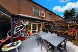 https://images.listonce.com.au/custom/160x/listings/5-davis-street-kensington-vic-3031/548/01736548_img_01.jpg?HXZNSiVKi4A