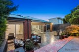 https://images.listonce.com.au/custom/160x/listings/5-derwent-street-box-hill-north-vic-3129/498/01743498_img_04.jpg?86PEiDPQkik