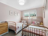 https://images.listonce.com.au/custom/160x/listings/5-devlin-street-vermont-vic-3133/233/01116233_img_06.jpg?nFGhCuj2Sp4