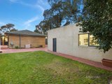 https://images.listonce.com.au/custom/160x/listings/5-devlin-street-vermont-vic-3133/233/01116233_img_10.jpg?QpgCVKwU7As