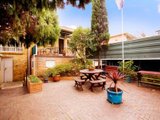 https://images.listonce.com.au/custom/160x/listings/5-dight-avenue-balwyn-north-vic-3104/594/01684594_img_08.jpg?NtJwPnMMlXc