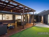 https://images.listonce.com.au/custom/160x/listings/5-douglas-court-strathmore-heights-vic-3041/526/00847526_img_07.jpg?fFh2s8zufUE