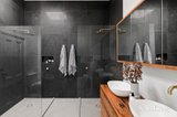 https://images.listonce.com.au/custom/160x/listings/5-dover-road-williamstown-vic-3016/620/01748620_img_08.jpg?VxXQZtEYLpA