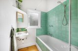 https://images.listonce.com.au/custom/160x/listings/5-dunstan-avenue-brunswick-vic-3056/067/01767067_img_11.jpg?k_h0_1MsCnk