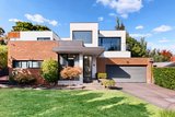 https://images.listonce.com.au/custom/160x/listings/5-east-court-camberwell-vic-3124/947/01891947_img_01.jpg?FUXfQnAtrjM