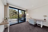 https://images.listonce.com.au/custom/160x/listings/5-east-court-camberwell-vic-3124/947/01891947_img_10.jpg?HnW1dN2S_vo