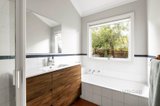 https://images.listonce.com.au/custom/160x/listings/5-edith-street-preston-vic-3072/490/01636490_img_10.jpg?JOxMTmzU3CE