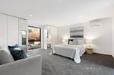 https://images.listonce.com.au/custom/160x/listings/5-eglinton-street-kew-vic-3101/155/01517155_img_07.jpg?ZEHCMXsU_Bg