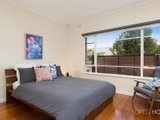 https://images.listonce.com.au/custom/160x/listings/5-empress-avenue-kingsville-vic-3012/415/01202415_img_08.jpg?cF2ZaeDzhs8