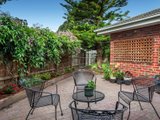 https://images.listonce.com.au/custom/160x/listings/5-epsom-court-donvale-vic-3111/170/01115170_img_08.jpg?bqg86CacwBM