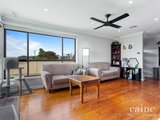 https://images.listonce.com.au/custom/160x/listings/5-eustace-street-wendouree-vic-3355/706/01576706_img_03.jpg?jUfUJw5mk1I