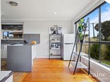 https://images.listonce.com.au/custom/160x/listings/5-eustace-street-wendouree-vic-3355/706/01576706_img_04.jpg?de5Q41x40B4