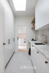 https://images.listonce.com.au/custom/160x/listings/5-everett-street-brunswick-west-vic-3055/428/01910428_img_08.jpg?gvy9o91-upg