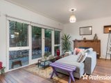 https://images.listonce.com.au/custom/160x/listings/5-evon-avenue-ringwood-east-vic-3135/499/01526499_img_03.jpg?S--Pz3_CsJQ