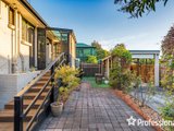 https://images.listonce.com.au/custom/160x/listings/5-evon-avenue-ringwood-east-vic-3135/499/01526499_img_11.jpg?fspPiEFmdBI