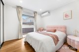 https://images.listonce.com.au/custom/160x/listings/5-ewart-court-burwood-east-vic-3151/230/01986230_img_10.jpg?V9Jf-t6xo3o