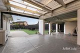 https://images.listonce.com.au/custom/160x/listings/5-ewart-court-burwood-east-vic-3151/230/01986230_img_15.jpg?Nq9oOCAG38U