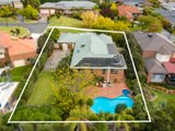 https://images.listonce.com.au/custom/160x/listings/5-eyton-close-chirnside-park-vic-3116/541/01036541_img_16.jpg?5B4BB0d_Gjw