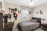 https://images.listonce.com.au/custom/160x/listings/5-fairlane-court-blackburn-north-vic-3130/351/00617351_img_06.jpg?V7baYZo_ngY