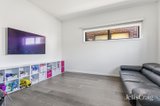 https://images.listonce.com.au/custom/160x/listings/5-fairview-crescent-avondale-heights-vic-3034/452/01893452_img_06.jpg?aEWR18_-Arc