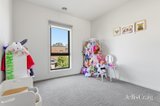 https://images.listonce.com.au/custom/160x/listings/5-fairview-crescent-avondale-heights-vic-3034/452/01893452_img_11.jpg?WeETUK-AyTY