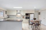 https://images.listonce.com.au/custom/160x/listings/5-fawkner-court-mooroolbark-vic-3138/890/01254890_img_04.jpg?gA4_LrNqM04