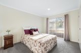 https://images.listonce.com.au/custom/160x/listings/5-fawkner-court-mooroolbark-vic-3138/890/01254890_img_08.jpg?JaMZNvlyIXc