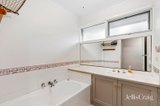 https://images.listonce.com.au/custom/160x/listings/5-fay-street-scoresby-vic-3179/473/01906473_img_09.jpg?wXqrOmr3cn4