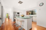 https://images.listonce.com.au/custom/160x/listings/5-fern-court-eltham-north-vic-3095/206/01133206_img_05.jpg?GVJLNJUuw9M