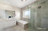 https://images.listonce.com.au/custom/160x/listings/5-ferngully-crescent-south-morang-vic-3752/694/01779694_img_11.jpg?DQ4qOPM4gaQ