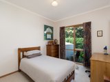 https://images.listonce.com.au/custom/160x/listings/5-fielden-close-mooroolbark-vic-3138/333/01524333_img_13.jpg?A9_8zhTQeXM