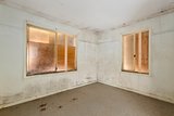https://images.listonce.com.au/custom/160x/listings/5-finch-street-norlane-vic-3214/504/01698504_img_05.jpg?o2Nv7FBFBxc