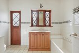 https://images.listonce.com.au/custom/160x/listings/5-florence-street-mentone-vic-3194/556/01741556_img_03.jpg?-jKiqJ7Zy8Y
