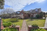 https://images.listonce.com.au/custom/160x/listings/5-florence-street-mentone-vic-3194/556/01741556_img_11.jpg?VEdaFHTiIV8