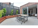 https://images.listonce.com.au/custom/160x/listings/5-frangipani-court-port-melbourne-vic-3207/933/01731933_img_10.jpg?VBD6babw-14
