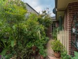 https://images.listonce.com.au/custom/160x/listings/5-frome-street-croydon-vic-3136/477/01525477_img_11.jpg?VLAnZY1arK4