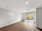 https://images.listonce.com.au/custom/160x/listings/5-galanthus-street-charlemont-vic-3217/471/01951471_img_10.jpg?1EGxH5Qrz_k