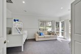 https://images.listonce.com.au/custom/160x/listings/5-garden-street-blairgowrie-vic-3942/506/00544506_img_06.jpg?aCA3hj5IamY