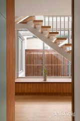https://images.listonce.com.au/custom/160x/listings/5-gibbs-street-balaclava-vic-3183/534/01950534_img_12.jpg?RbNry05JW3E
