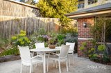 https://images.listonce.com.au/custom/160x/listings/5-gipson-street-diamond-creek-vic-3089/742/01976742_img_06.jpg?6tTbdtPxV4Q