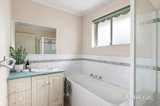 https://images.listonce.com.au/custom/160x/listings/5-gipson-street-diamond-creek-vic-3089/742/01976742_img_08.jpg?vD-KyqV_ETY